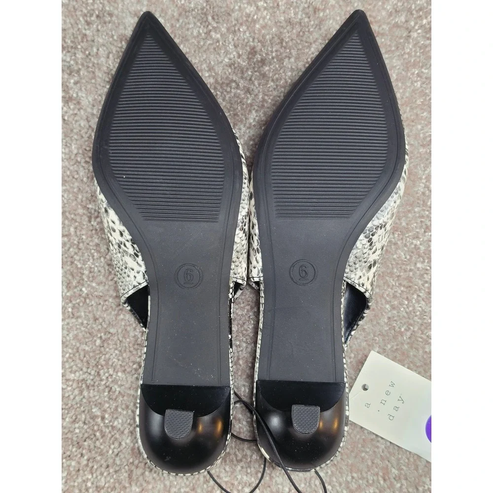 A New Day Samantha Snakeskin Slingback Kitten Heels Cream Black Pointed Toe 6